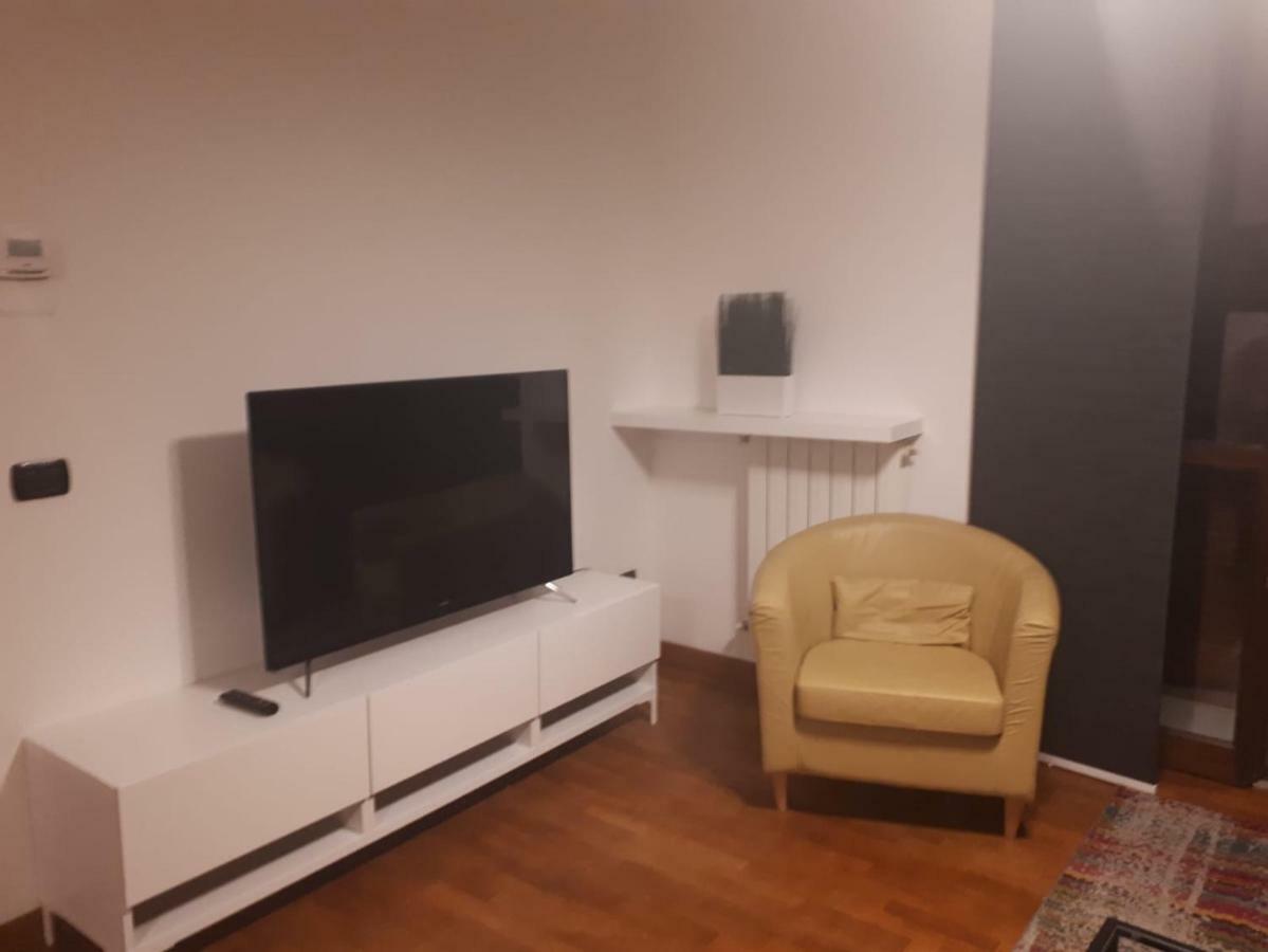 Casa Roma Apartment Turate Exterior photo
